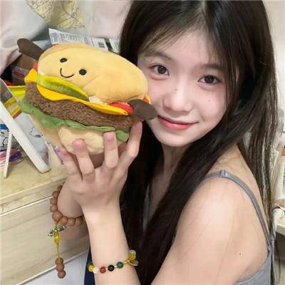 红色尾翼